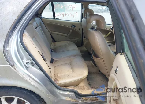 2001 Saab 9-5 z USA, uszkodzony, nr VIN YS3ED48E713026542